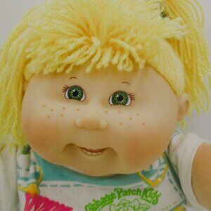 2004 CPK Play Along Lemon Crimped Hair Doll Green Eyes Freckles Retro Outfit Sho